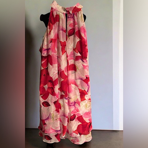 Eliza J Elegant White Red flowy Dress size 16 pit to pit 20in length 37in - Picture 2 of 5